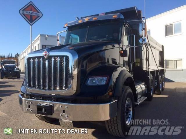 International HX Camion benne