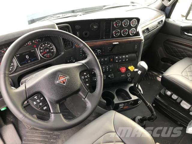 International HX Tracteur routier