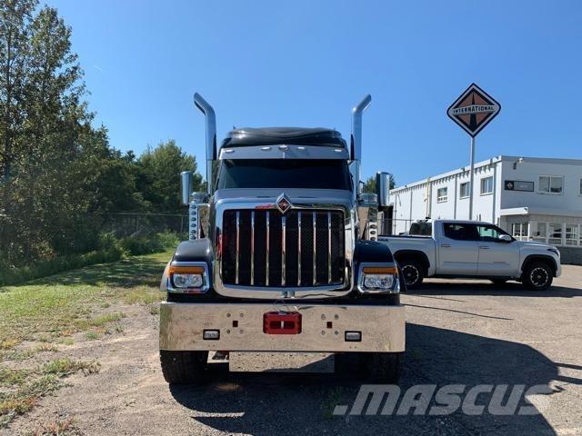 International HX Tracteur routier