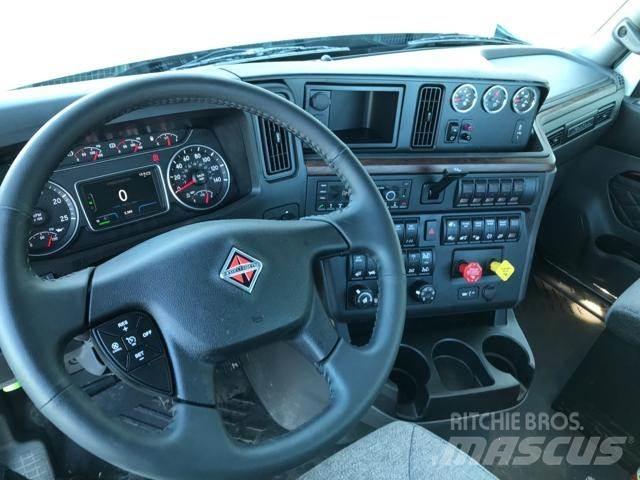 International HX Tracteur routier