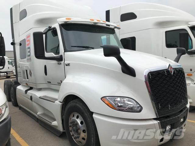 International LT Tracteur routier