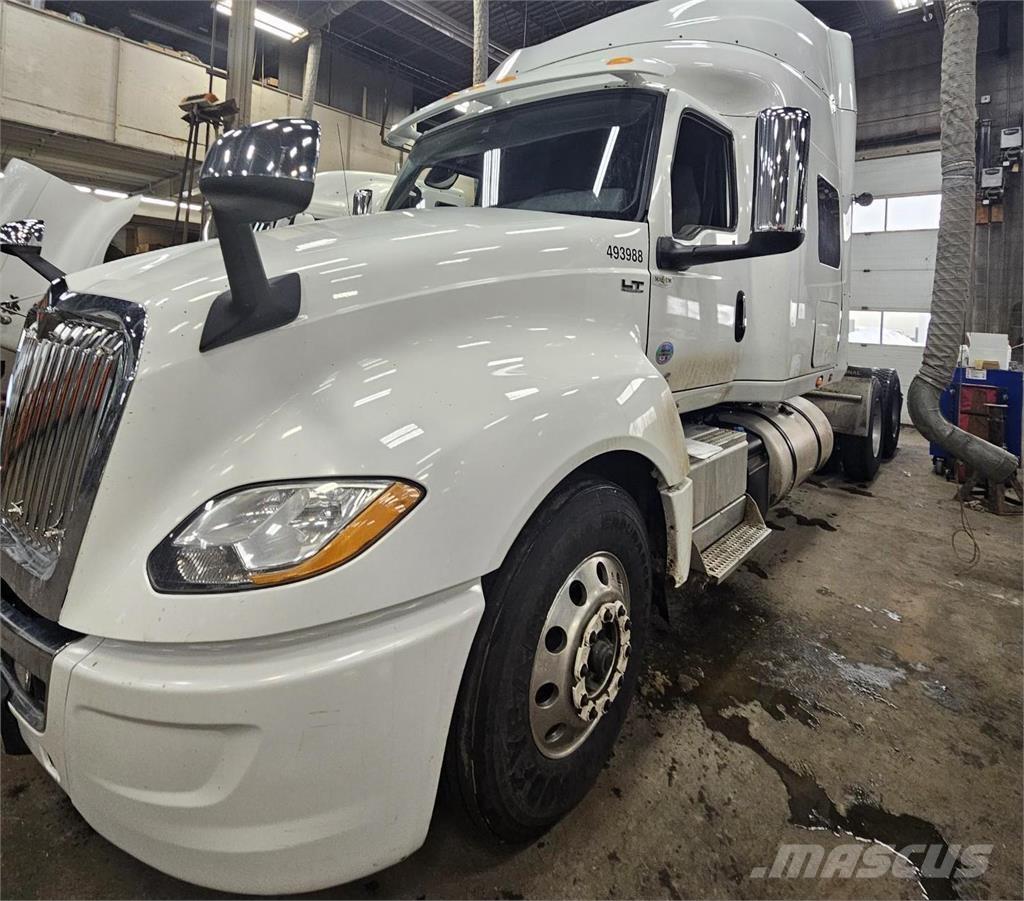 International LT Tracteur routier