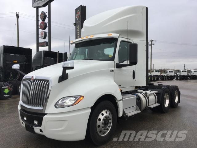 International LT Tracteur routier