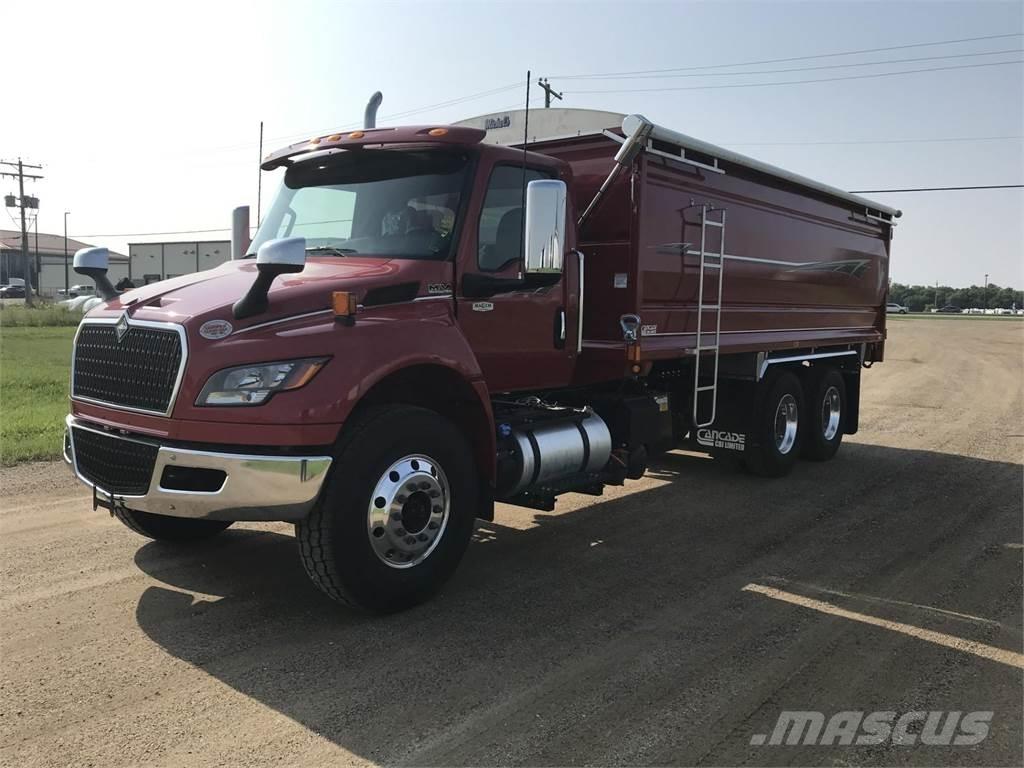 International MV Camion agricole