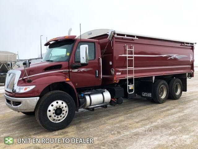 International MV Camion agricole