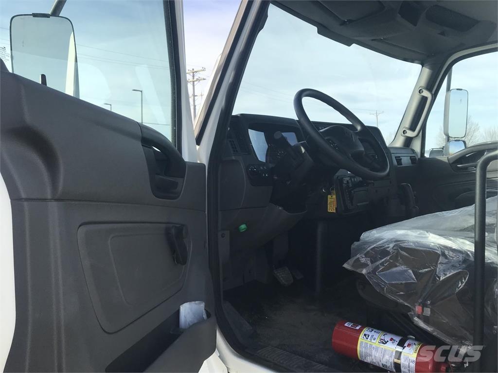 International MV Motrici cisterna