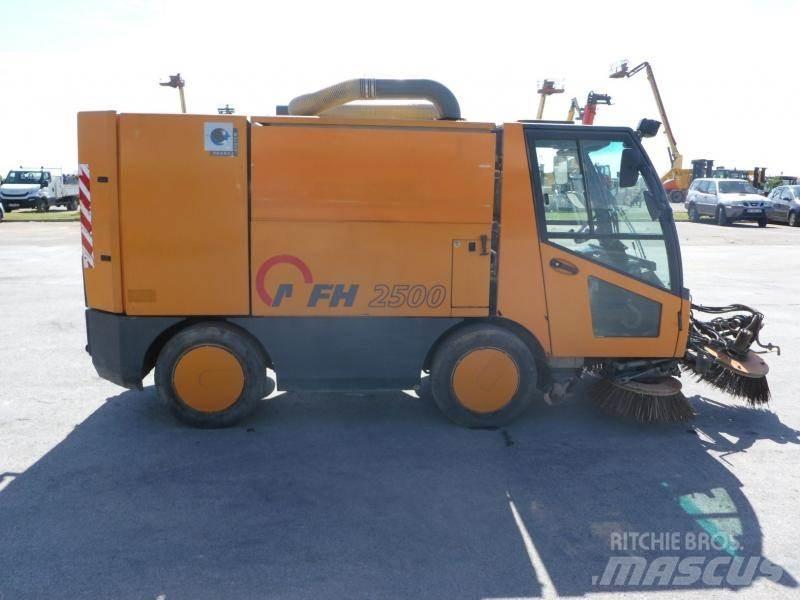 Aebi MFH 2500 Camion balayeur