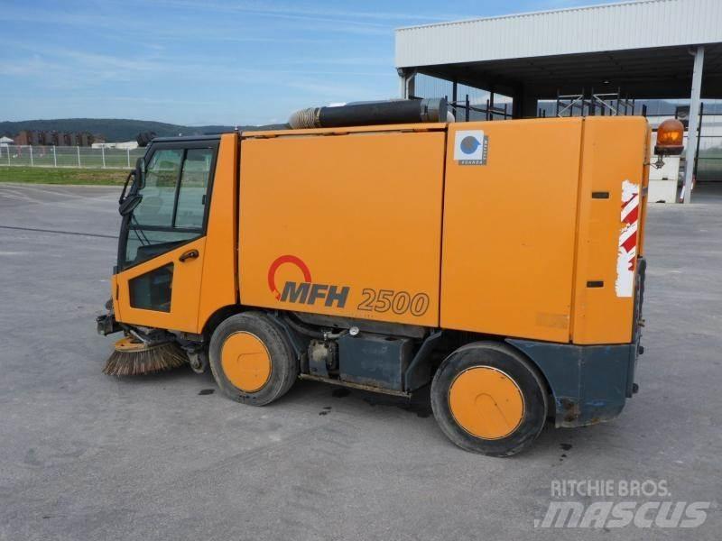 Aebi MFH 2500 Camion balayeur