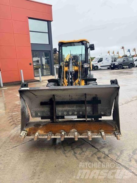JCB 406 Chargeuse sur pneus
