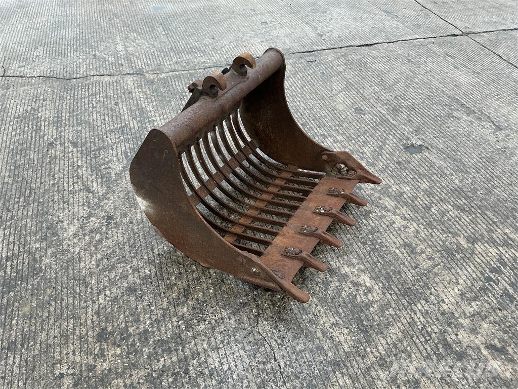  3 Ft Riddle Bucket Agriculture - Autres