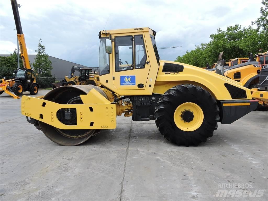 Bomag BW211D-4 GERMAN Autres rouleaux