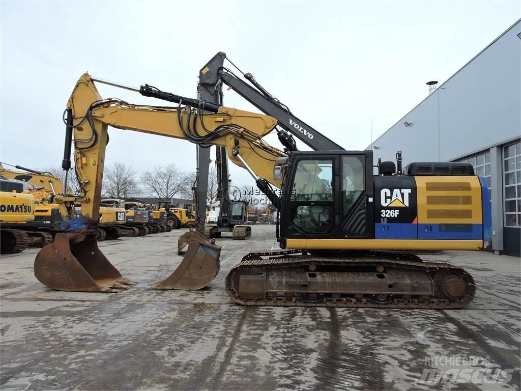 CAT 326F Pelle sur chenilles