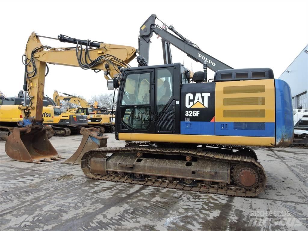 CAT 326F Pelle sur chenilles