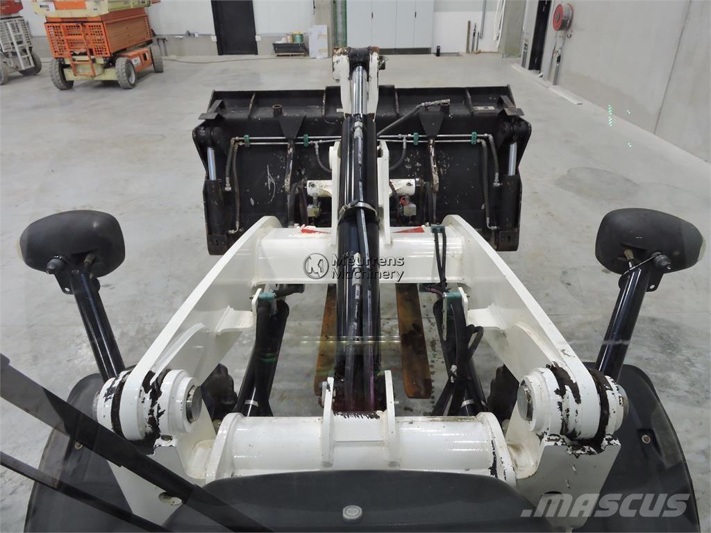 CAT 908M + FORK Chargeuse sur pneus