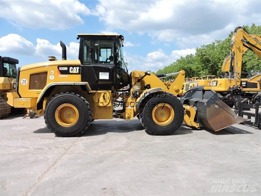 CAT 930M GERMAN Chargeuse sur pneus