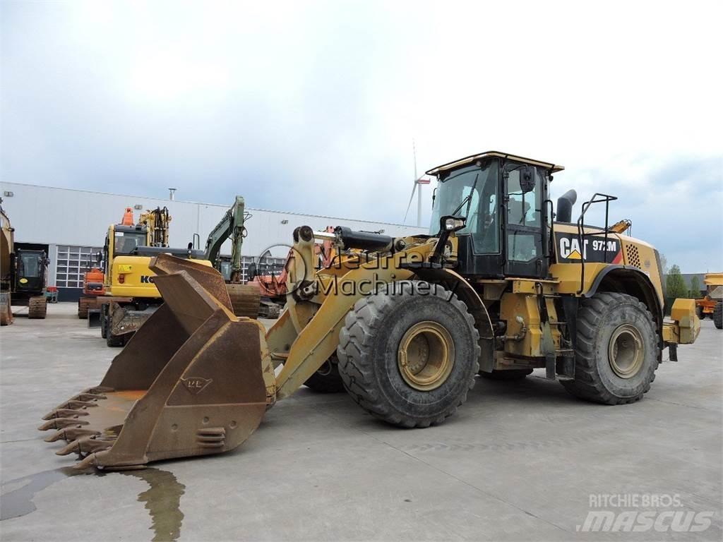 CAT 972M Chargeuse sur pneus