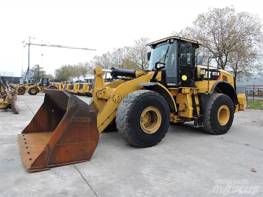 CAT 972M Chargeuse sur pneus