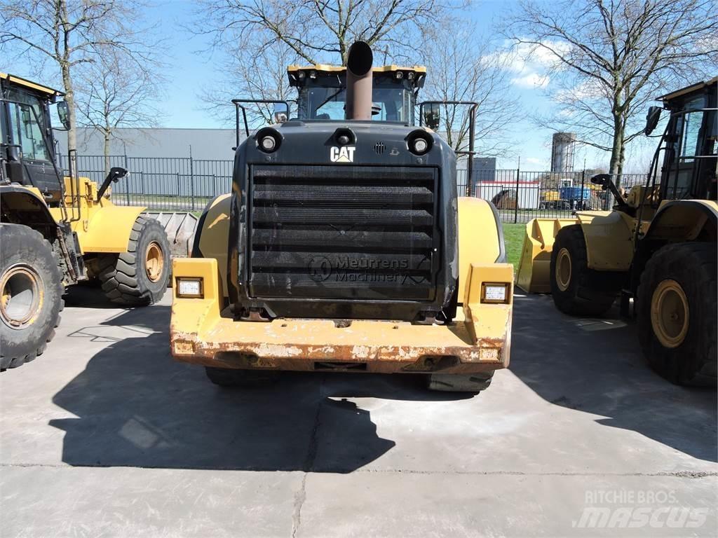 CAT 972M Chargeuse sur pneus