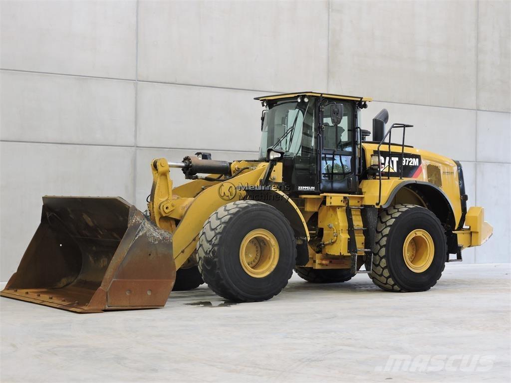 CAT 972M Chargeuse sur pneus