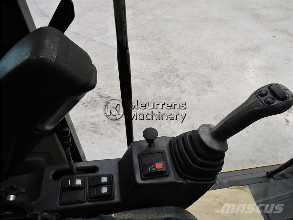 CAT M316D Pelle sur pneus