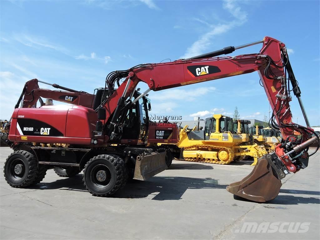 CAT M316D ROTOTILT Pelle sur pneus