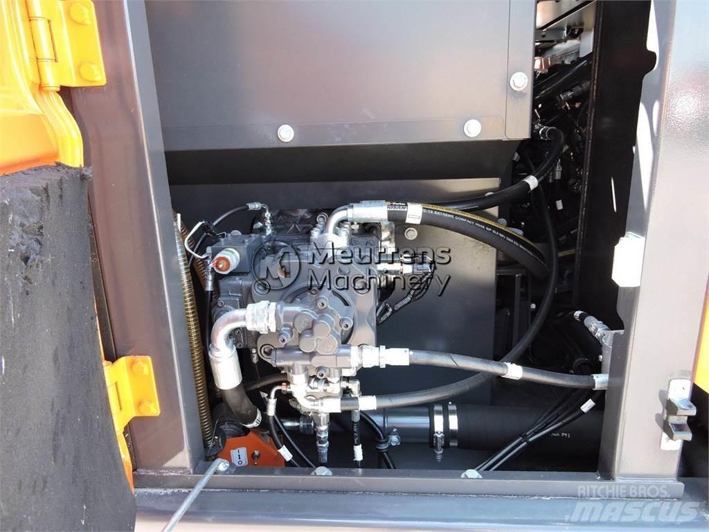 Doosan DX140LC Pelle sur chenilles