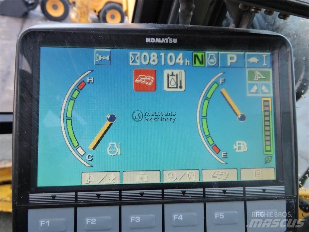 Komatsu PW98 Pelle sur pneus