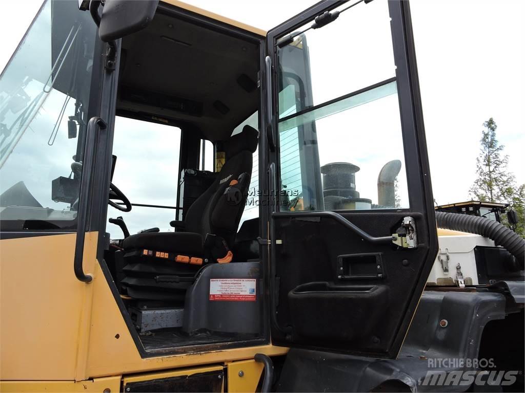 Komatsu WA320 Chargeuse sur pneus