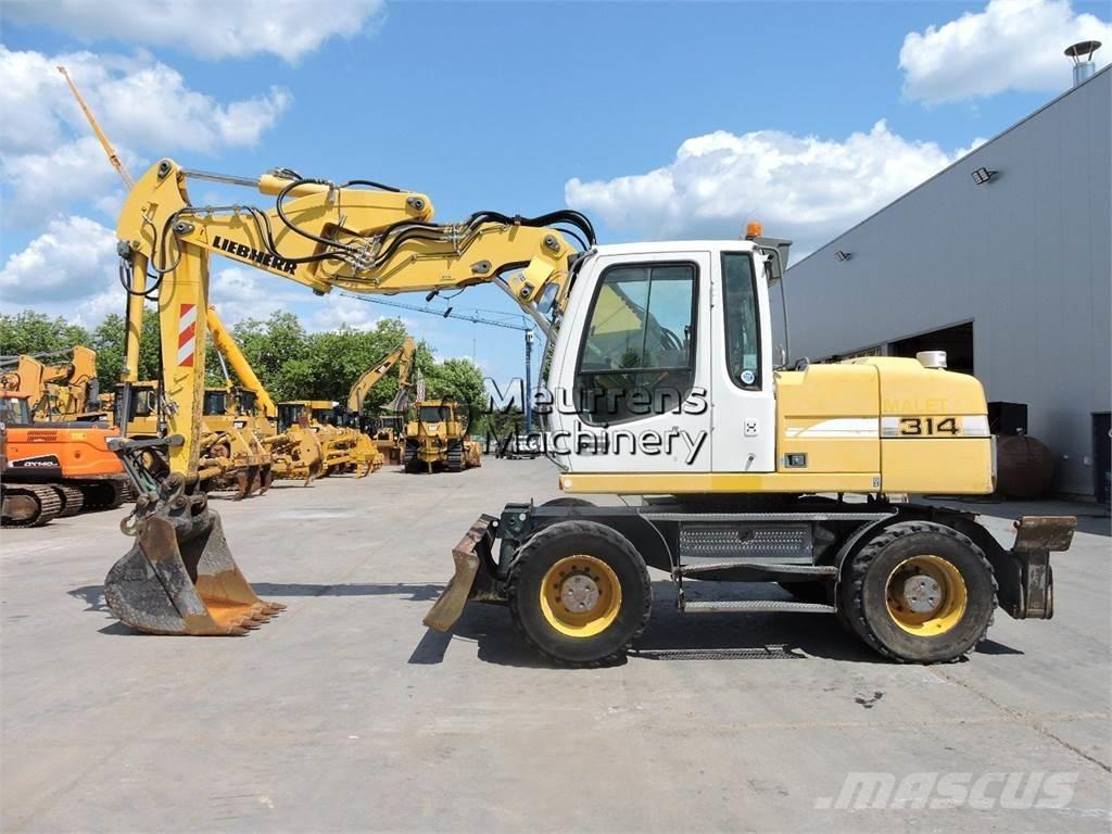Liebherr A314 Pelle sur pneus