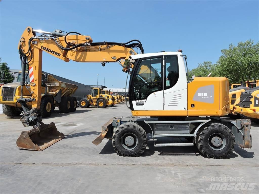 Liebherr A918 Pelle sur pneus