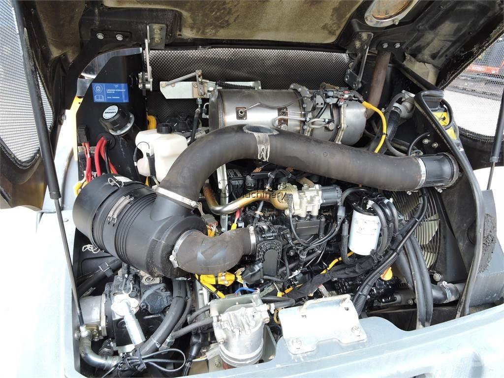 Liebherr L508 + FORK Chargeuse sur pneus