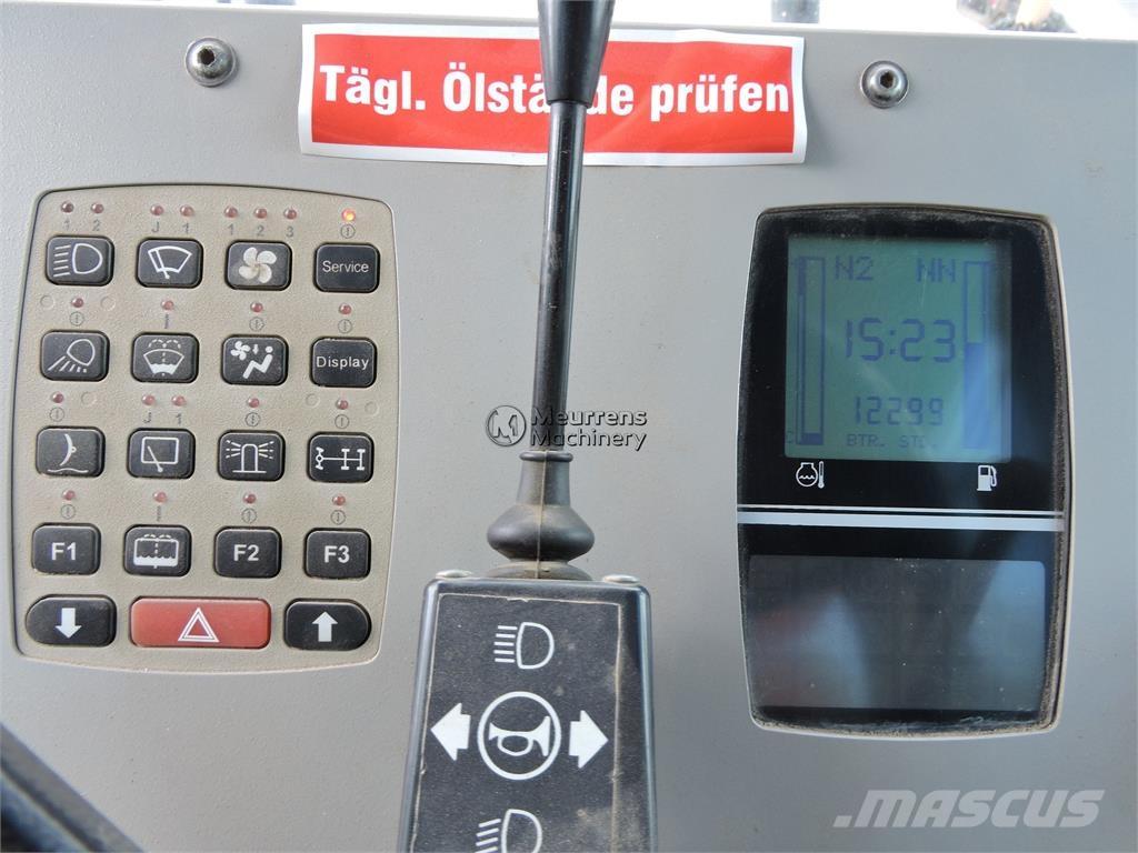 New Holland F106.6A Niveleuse