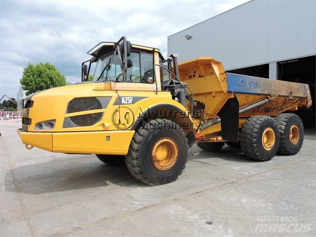 Volvo A25F Tombereau articulé