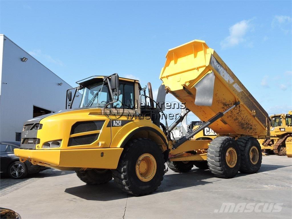 Volvo A25F Tombereau articulé