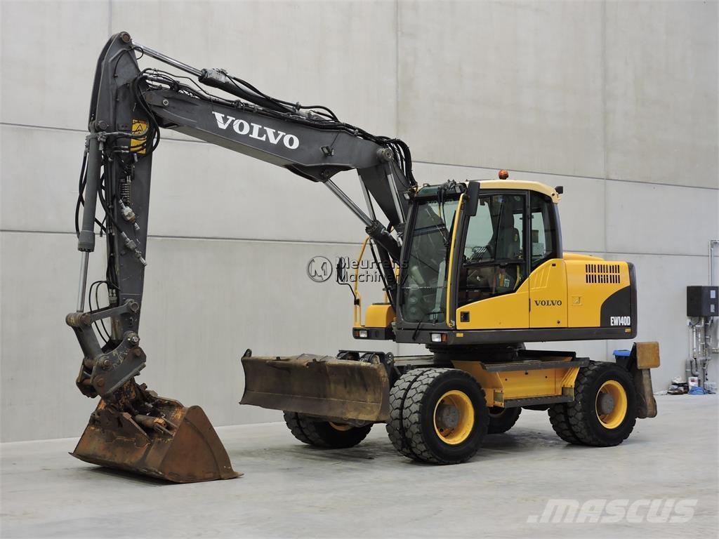 Volvo EW140C Pelle sur pneus