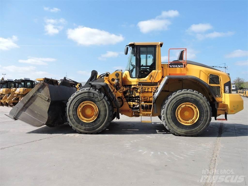 Volvo L220H Chargeuse sur pneus