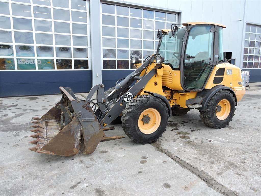 Volvo L25F Chargeuse sur pneus