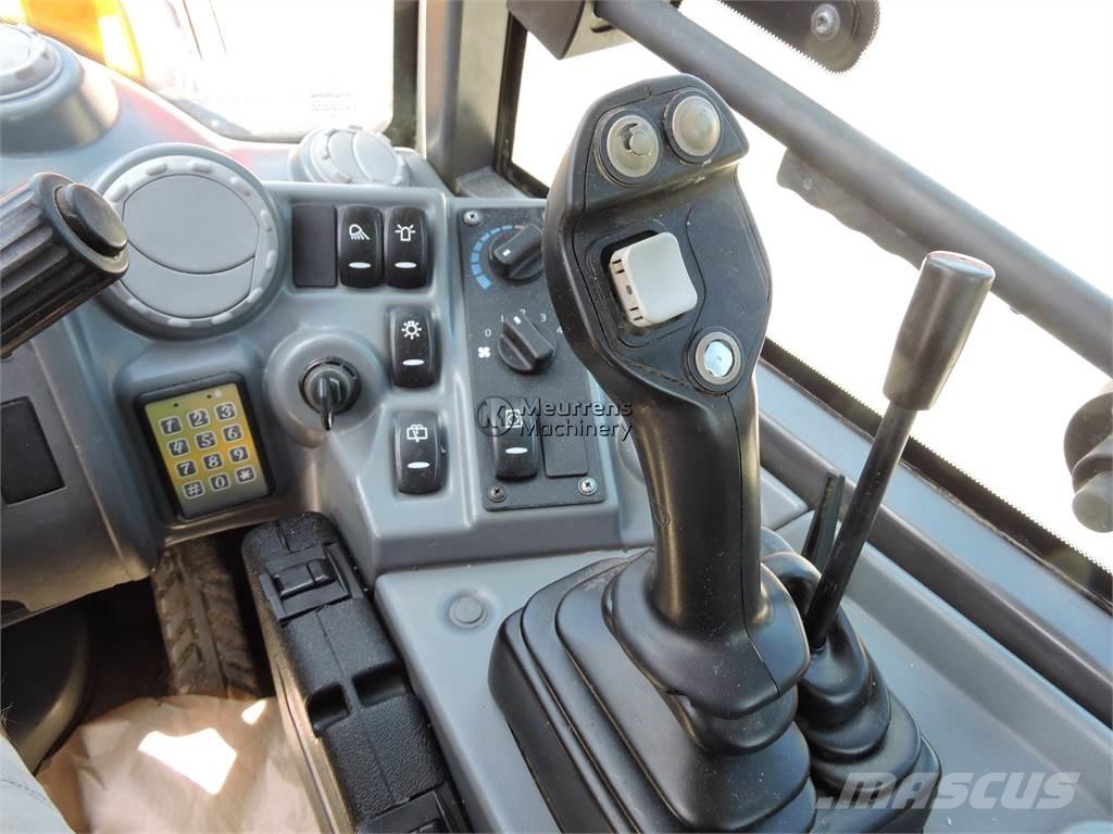 Volvo L25F + FORK Chargeuse sur pneus