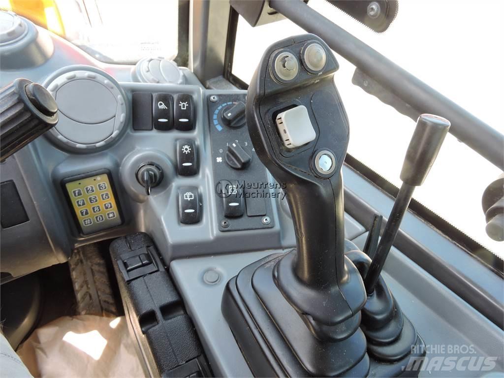 Volvo L25F + FORK Chargeuse sur pneus