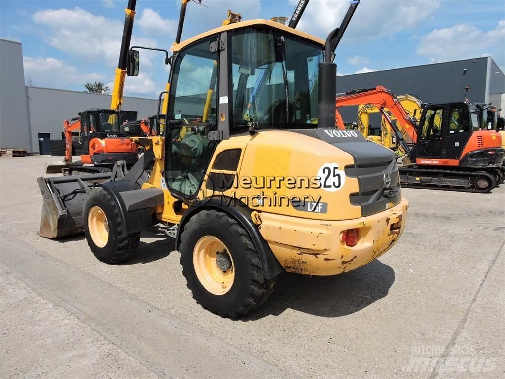 Volvo L25F + Fork Chargeuse sur pneus