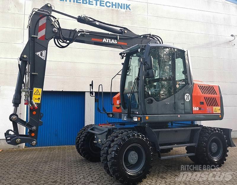 Atlas 140 W Pelle sur pneus