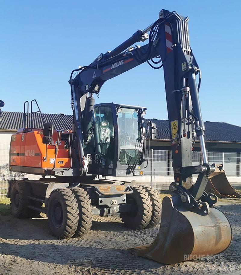 Atlas 150 W Pelle sur pneus