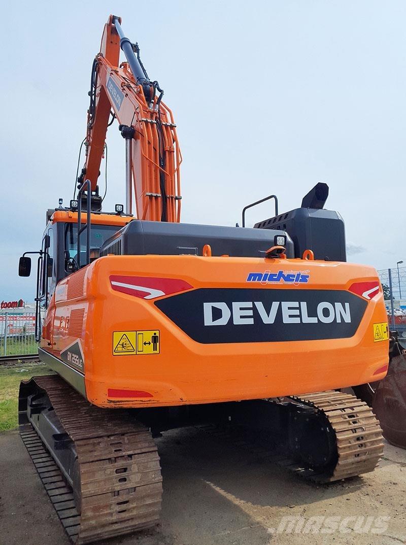 Develon DX 225 LC-7 Pelle sur chenilles
