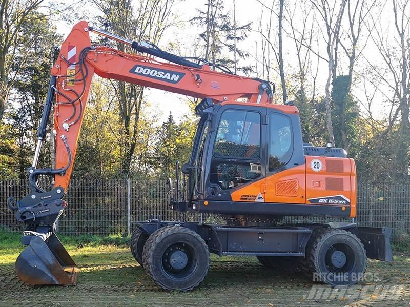 Doosan DX 165 WR-7 Pelle sur pneus