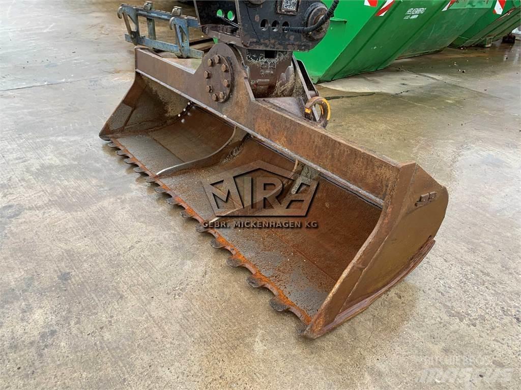 CAT 2000 mm Pelle rétro arrière