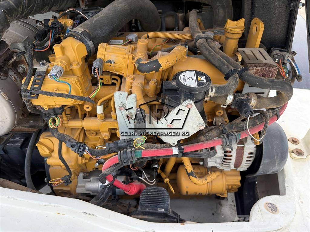 CAT 908 M Chargeuse sur pneus