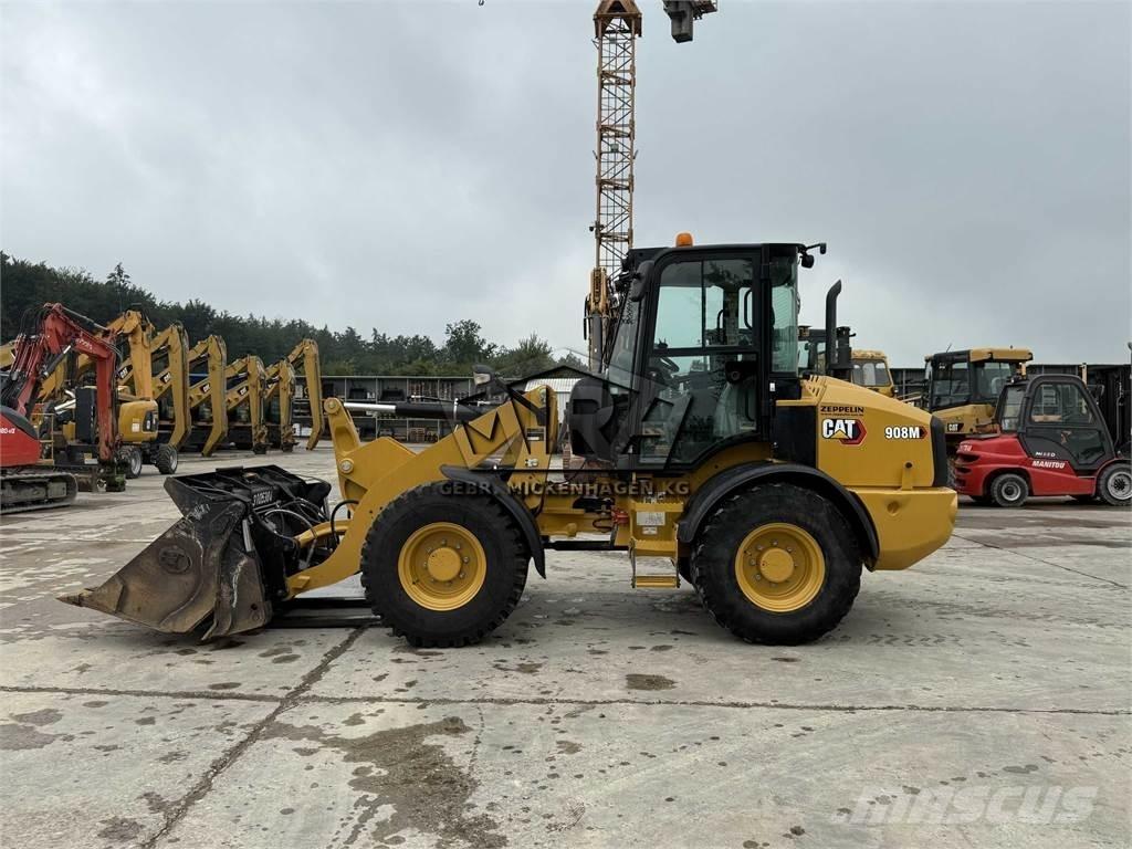 CAT 908 M Chargeuse sur pneus