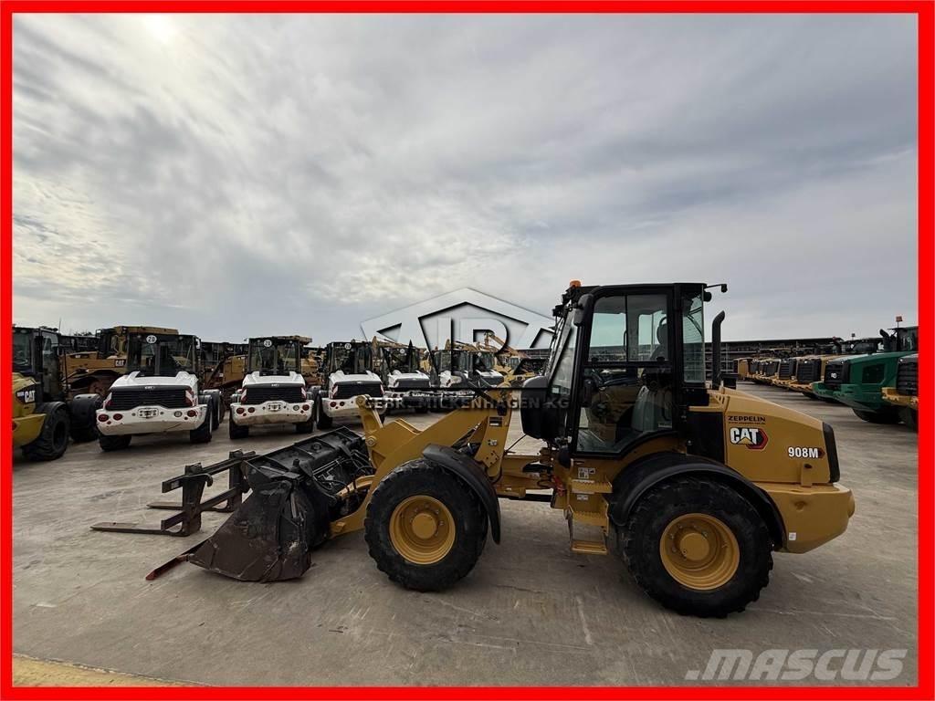 CAT 908 M Chargeuse sur pneus