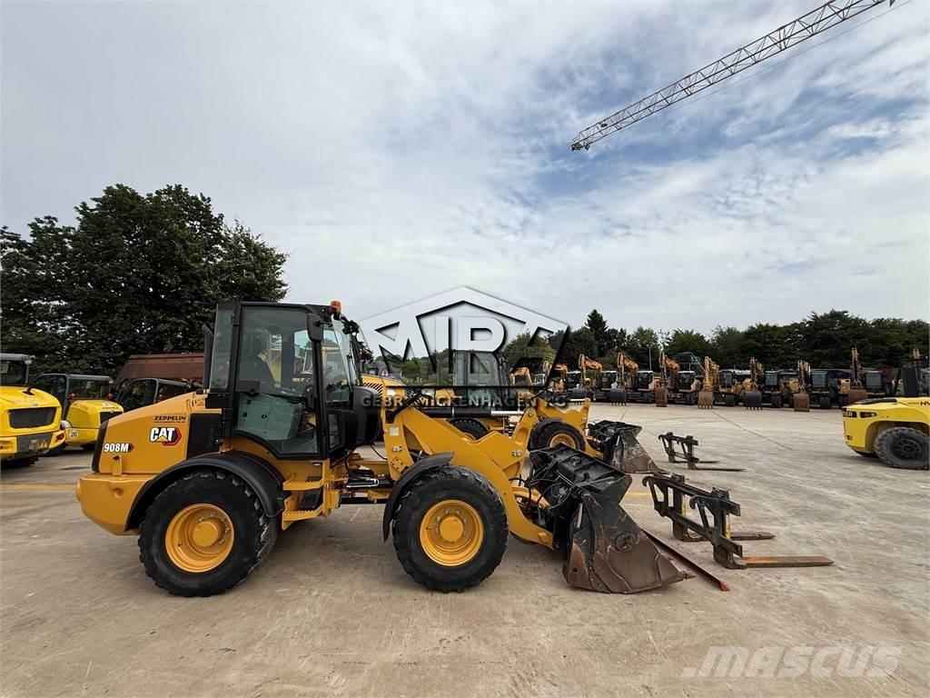 CAT 908 M Chargeuse sur pneus