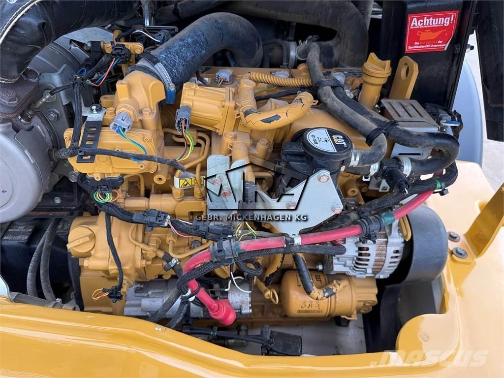 CAT 908 M Chargeuse sur pneus